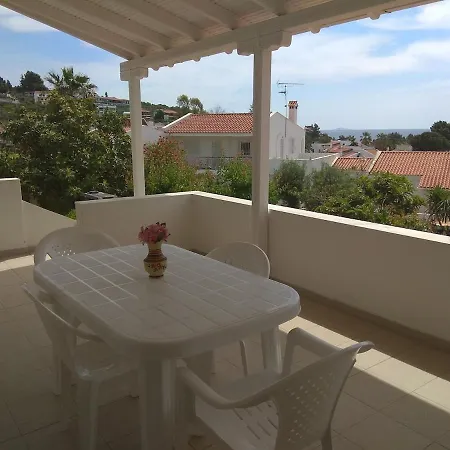 3 Bedroom House, 250m From Trikorfo Prázdninový dům Gerakini