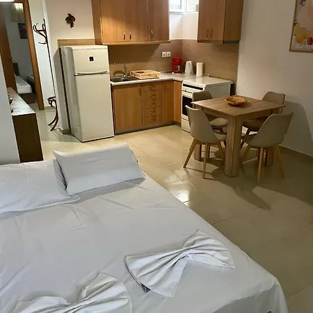 Prázdninový dům 3 Bedroom House, 250m From Trikorfo *
