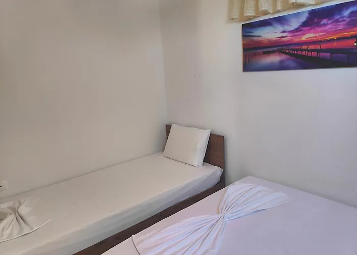 3 Bedroom House, 250m From Trikorfo Gerakini