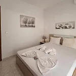 3 Bedroom House, 250m From Trikorfo Casa de Férias Gerakini