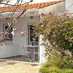 Casa de Férias 3 Bedroom House, 250m From Trikorfo Gerakini