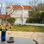 Casa de Férias 3 Bedroom House, 250m From Trikorfo *