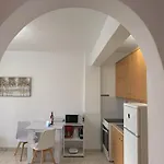 3 Bedroom House, 250m From Trikorfo Casa de Férias