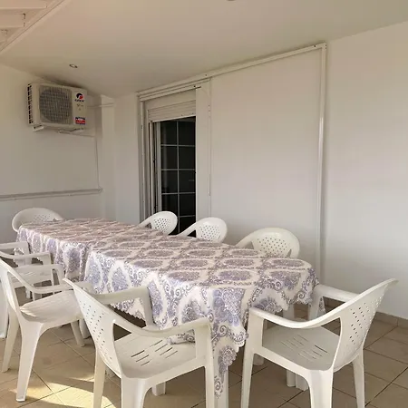 3 Bedroom House, 250m From Trikorfo Casa vacanze Gerakini