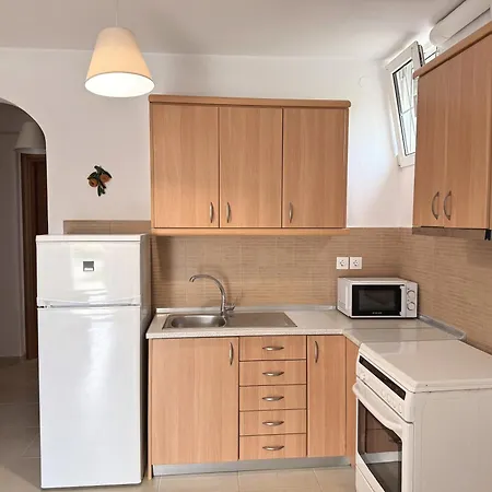 3 Bedroom House, 250m From Trikorfo Casa vacanze Gerakini